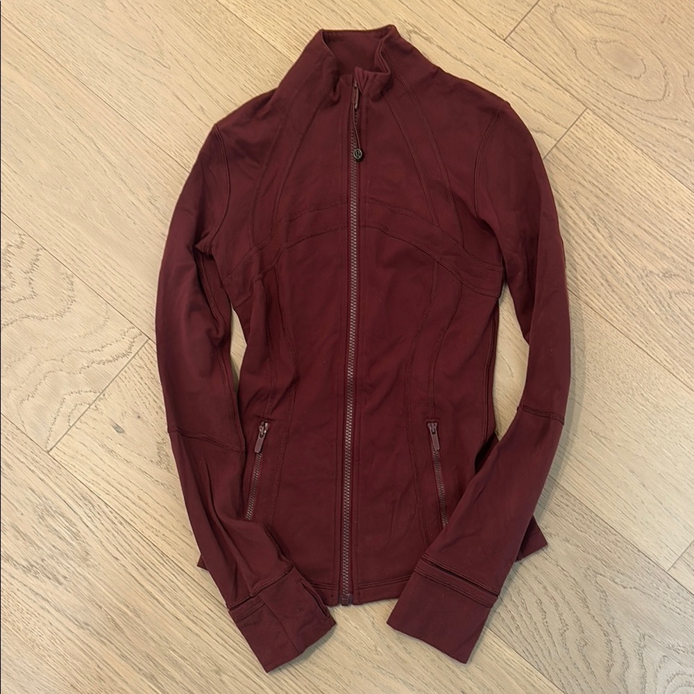 Women's Lululemon define jacket. (Burgundy)